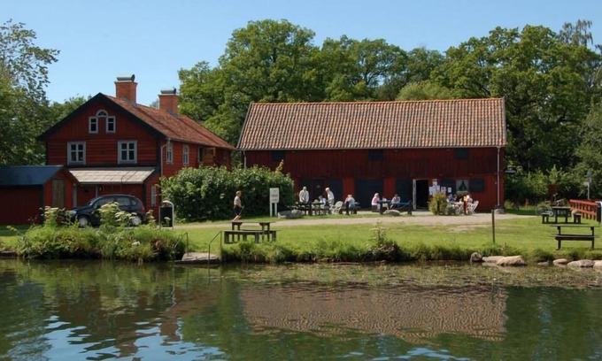 Nordostra Motala House | Mallboden Café & Vandrarhem