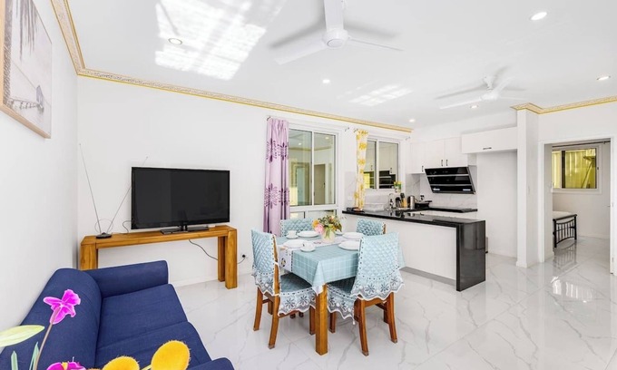 Cannon Hill House | Malls at Doorstep:2-Bed Unit in Heart ofCannonHill