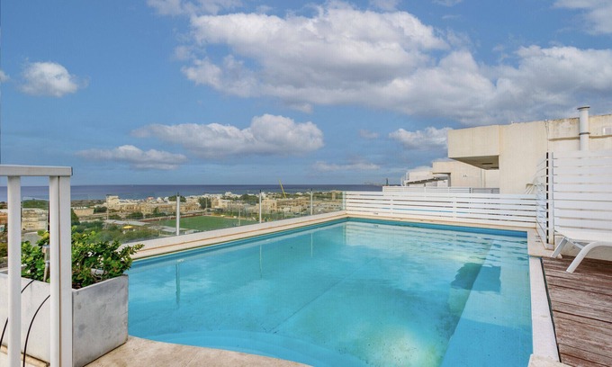 Tal-Ibrag Apartment | Malta Pool Penthouse