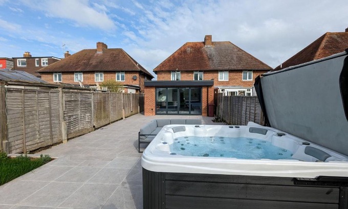 West Wittering House | Malthouse Cottage