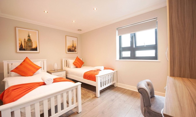 Reading Apartment | Malthouse Court -Superior 2-Bed Penthouse wBalcony
