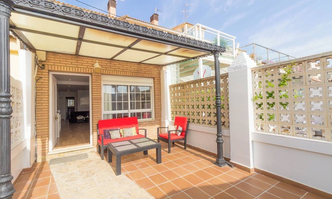 La Malva-rosa House | Malvabeach Family House, on the beach of Valencia