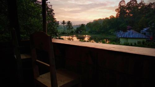 Rinding Batu House | Mama Tia Family Homestay