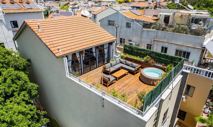 Neve Tzedek Apartment | MAMAD, Penthouse & Jacuzzi in Neve Tzedek by FeelHome