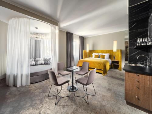 Belvaros - Lipotvaros Hotel | Mamaison Hotel Chain Bridge Budapest