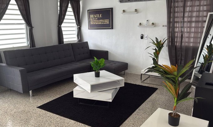 Sabana Abajo House | Mami's Corner in Carolina with WiFi, AC, Near Airport, Beaches, Malls and more