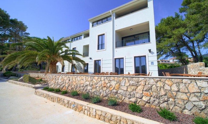 Cres Bed & Breakfast | Mamin san