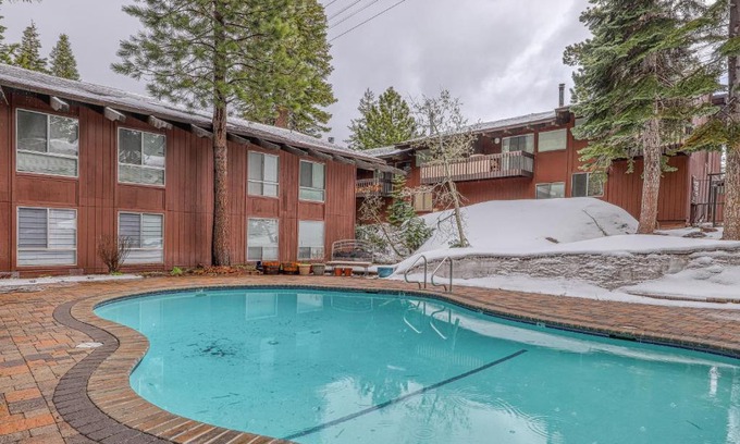 Mammoth Lakes Hotel | Mammoth Estates #105