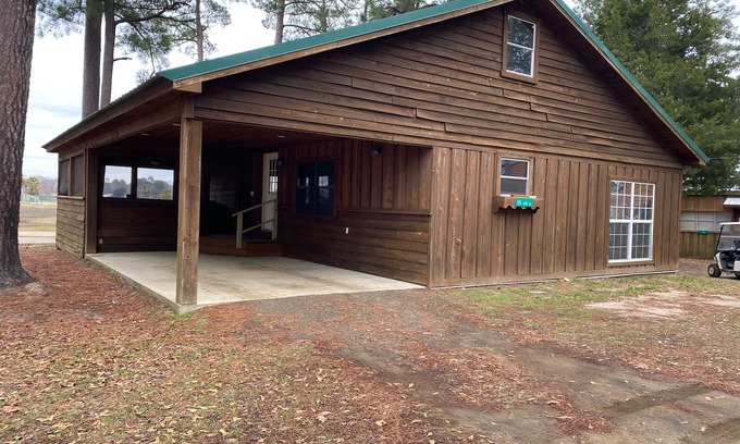 Zwolle Cabin | Managers Cabin 55 at Tranquility Bay Resort