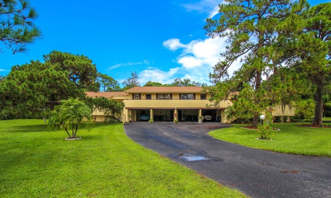 Grove City Condo | Manasota Key Beach, Peaceful Woods