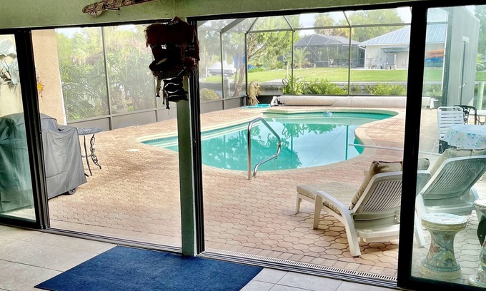 Springs at Kings Bay House | Manatee Villa- Entire Waterfront Home with Pool - Long term Rental