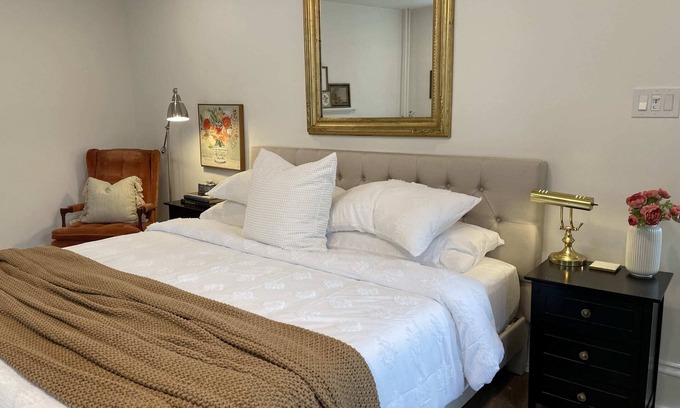 Manayunk Apartment | Manayunk Hillside Retreat – Cozy & Charming