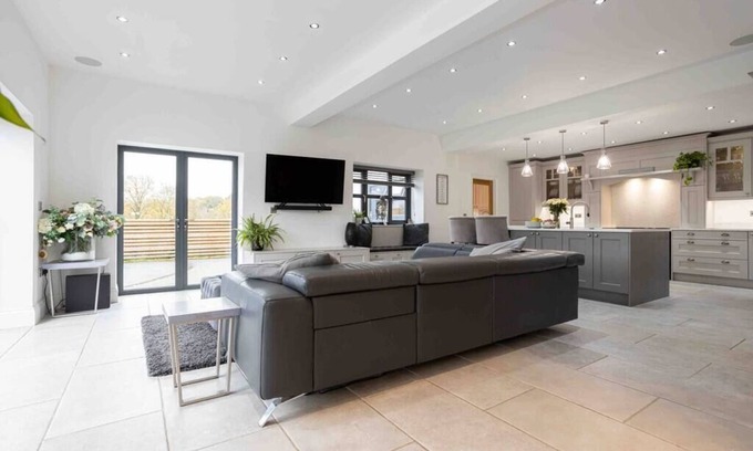 Offerton House | Manchester Luxury Country House Close To The City