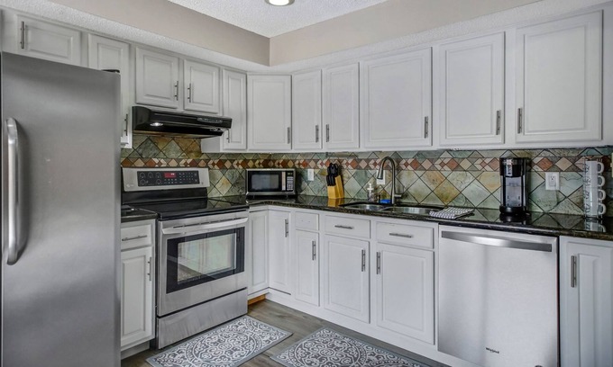 Southside House | Mandarin Oasis - beautiful backyard, comfy, central living quarters