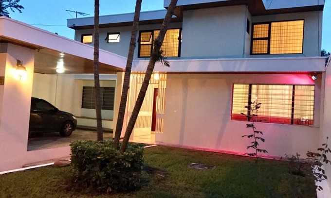 Pavas Bed & Breakfast | Mango Boulevard Hotel