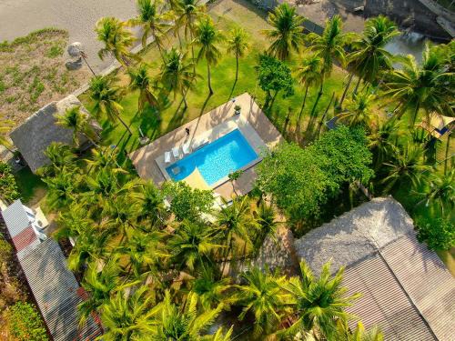 Mizata House | Mangomar Beach House