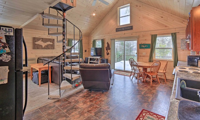 Steuben Cabin | Manistique Cabin w/Grill - Near Thunder Lake