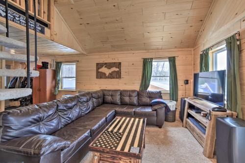 Steuben House | Manistique Cabin with Grill - Near Thunder Lake