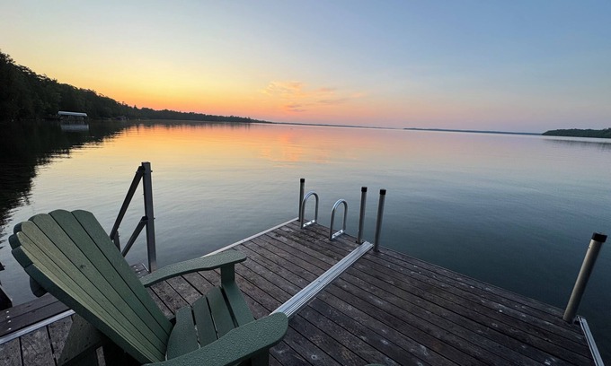 Manitoulin District Cottage | Manitoulin Island-Gorgeous Lakefront Cedar Cottage & Bunkie