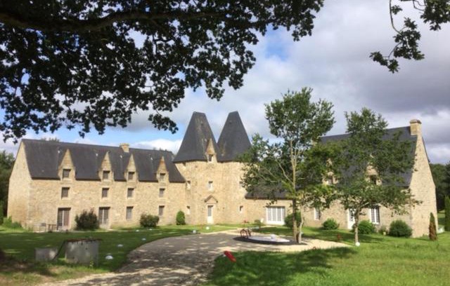 Combourg House | Manoir de Pléac entier (2 Gîtes)