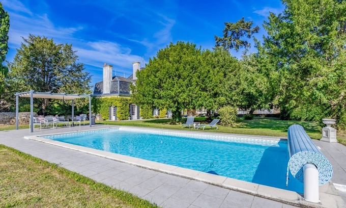 Irais Villa | Manoir Du Village - Five Bedroom Villa, Sleeps 10