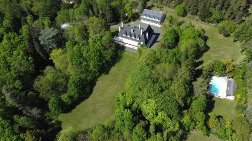 Mirepoix House | Manoir et Appartements avec piscine au Domaine de Bize Mirepoix