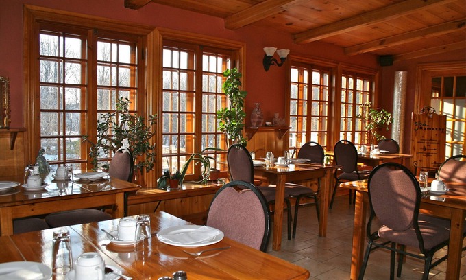 Marieville Hotel | Manoir Ramezay