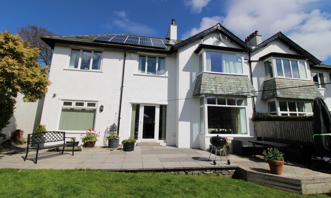 Keswick Cottage | Manor Brow, Keswick - a cottage that sleeps 7 guests in 3 bedrooms