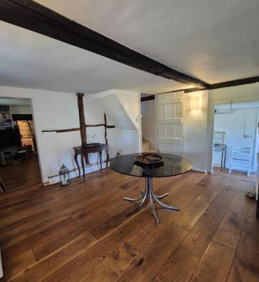 Downton House | Manor Cottage