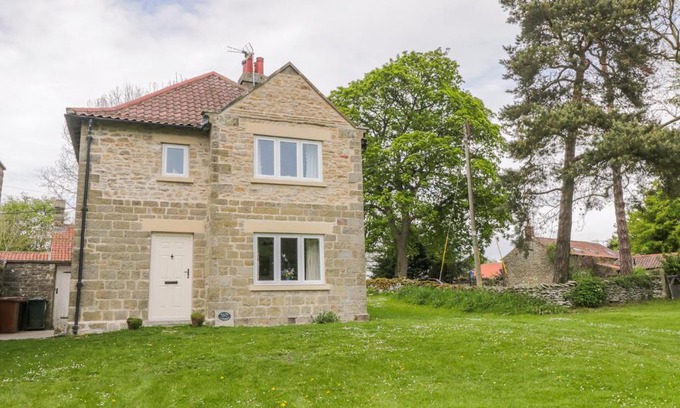 Pickering House | Manor Cottage