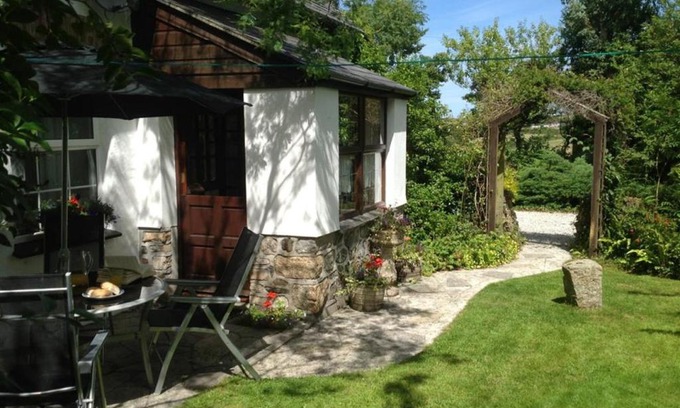 Redruth House | Manor Cottage
