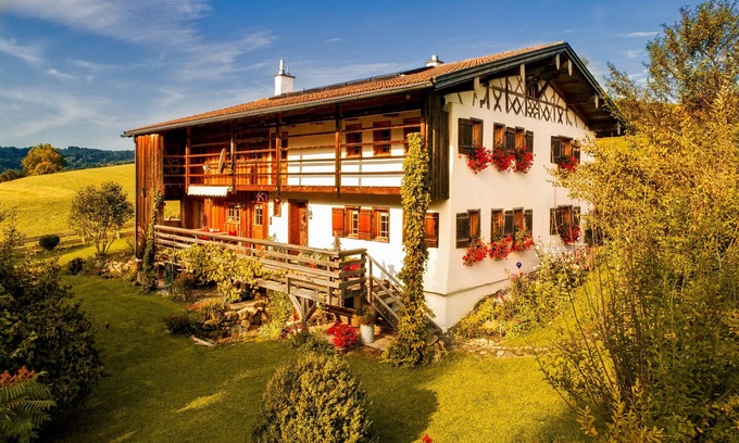 Niedersonthofen Ski Chalet | Manor Rocky Docky, historic building in a secluded location at the Niedersonthofner lake