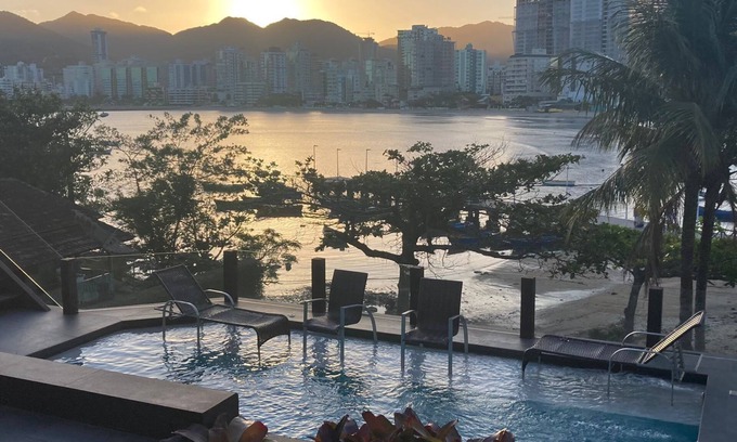 Canto da Praia House | Mansão com com Piscina e Incrivel Para o Mar e Cidade de Itapema