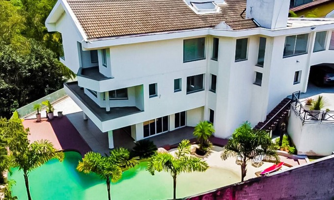 Carapicuiba House | Mansão na Granja Viana