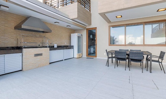 Tamandare House | Mansão Pé na Areia em Carneiros por Carpediem