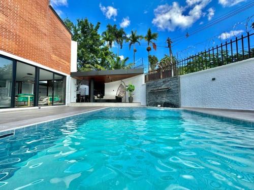 Buenos Aires Villa | Mansión moderna Poblado-Piscina-