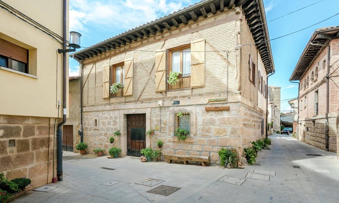 Labastida Villa | Mansion in Salinillas with Private Pool