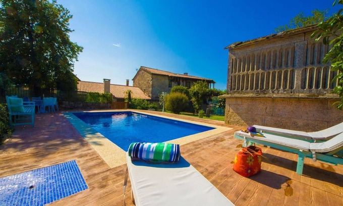 Cerdedo Villa | Mansion in Cerdedo with Private Pool and Garden