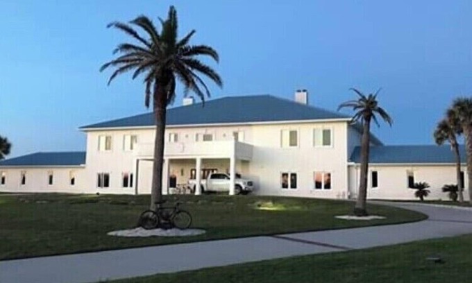 Palm Coast House | Mansion on the Beach. Villa Giardina di Santa Ninfa