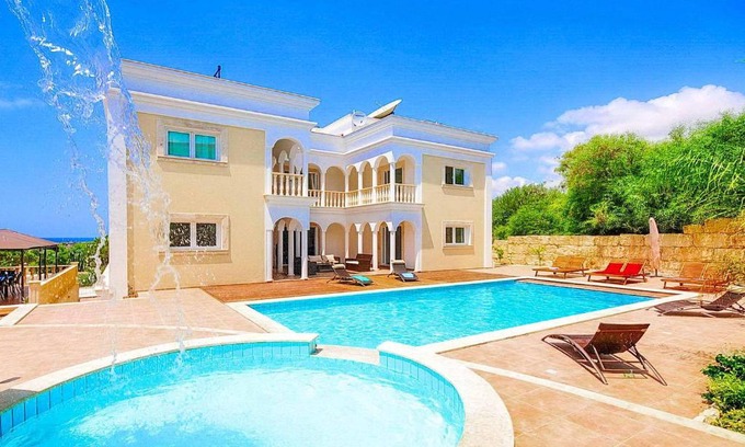 Pegeia Villa | Mansion View