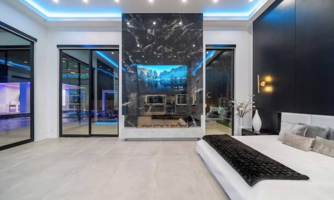 Preston Hollow House | Mansion w/The BEST POOL in Dallas