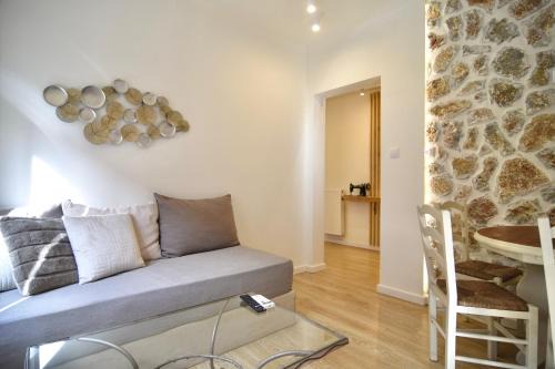 Doukades House | Mantarini cottage