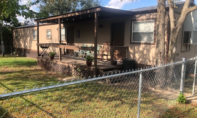 Wellborn House | Manufactured Home In Quiet Community, Convenient to Texas A&M University
