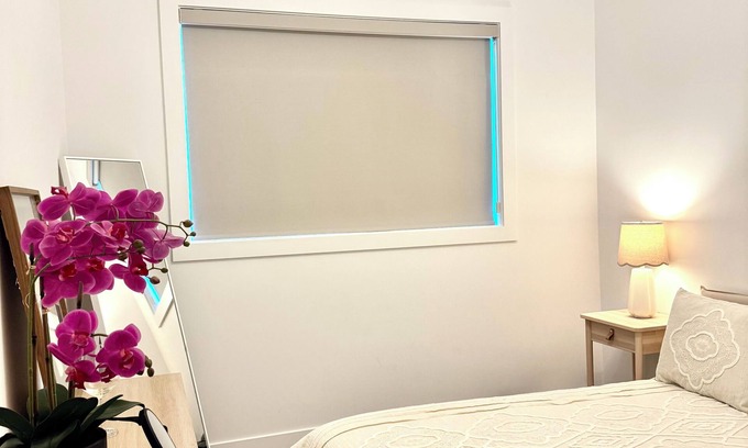 North Cowichan Apartment | Maple bay Hideaway 1 bedroom 1 bathroom + sleeper sofa & kitchenette
