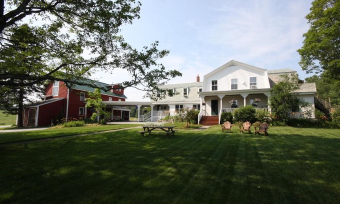 Hallowell Bed & Breakfast | Maple Hill Farm Inn