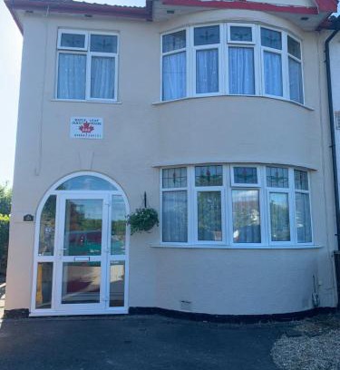 Bradley Stoke House | Maple Leaf Guest House