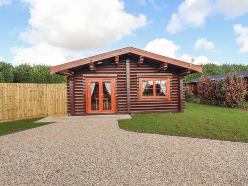 Castle Bytham House | Maple Lodge