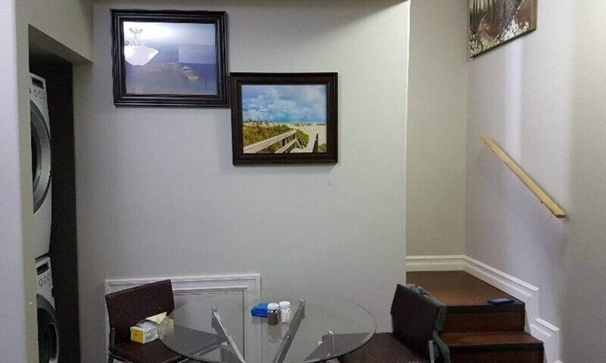 Timberlea Apartment | Maple Syrup Bedroom S