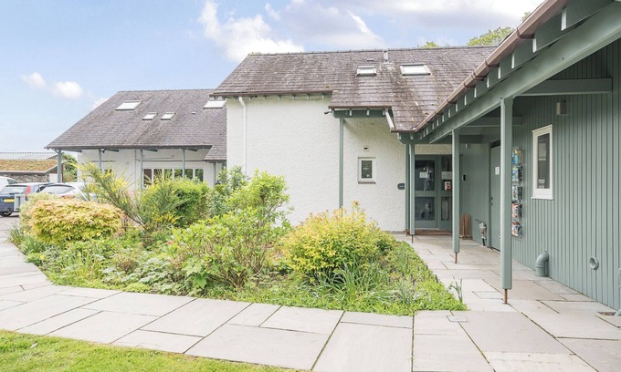 Bowness-on-Windermere Cottage | MAPLE - WOODLAND COTTAGES, with hot tub in Bowness-On-Windermere