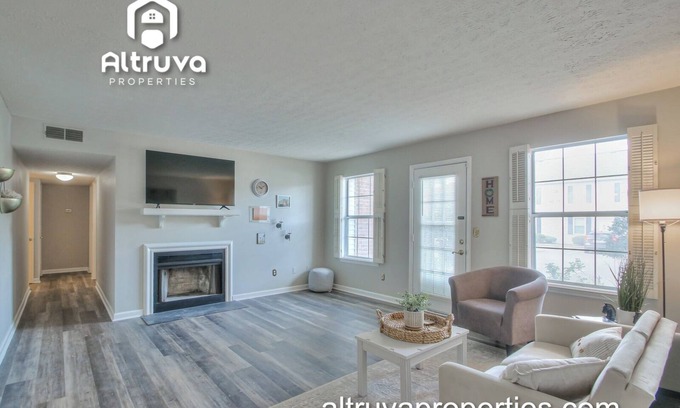 Donelson Condo | Maplecrest Court - near Hospitals, Dog Park, Downtown - no stairs to enter